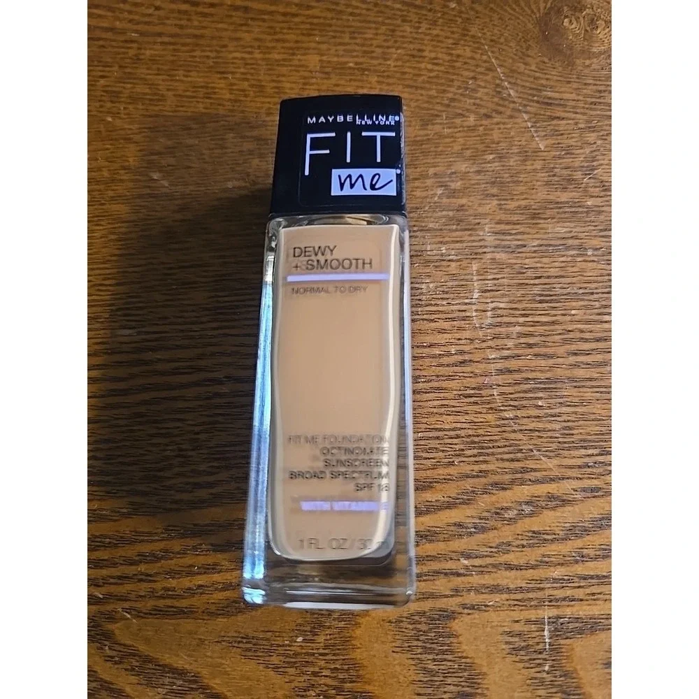 Maybelline‎ Fit Me Dewy and Smooth Liquid Foundation SPF 18 315 Soft Honey